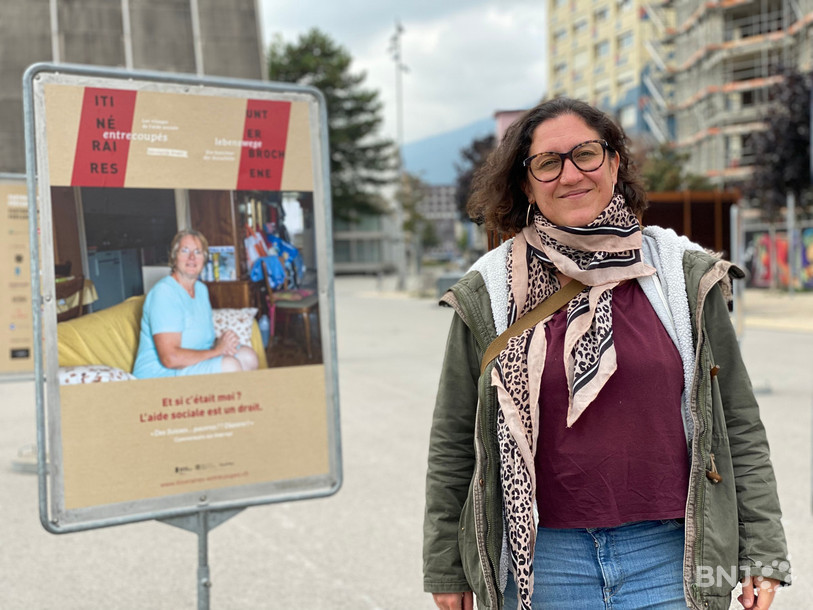 Une vingtaine de panneaux ont été installés sur l'Esplanade de Bienne par la photographe Ghislaine Heger, avec le concours des autorités de la ville.