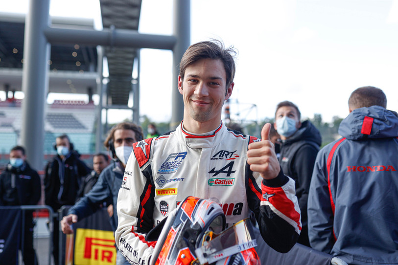 Grégoire Saucy tout sourire ce week-end à Mugello ! (Photo : Actualfoto/www.formularegionaleubyalpine.com).