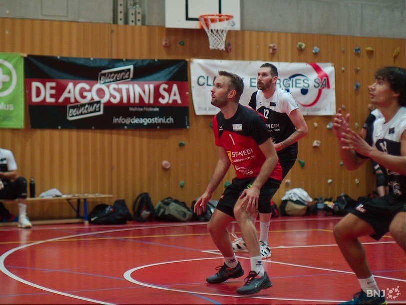 Malgré une belle résistance, Colombier Volley a dû s'avouer vaincu face au leader du championnat samedi. (photo : archives)