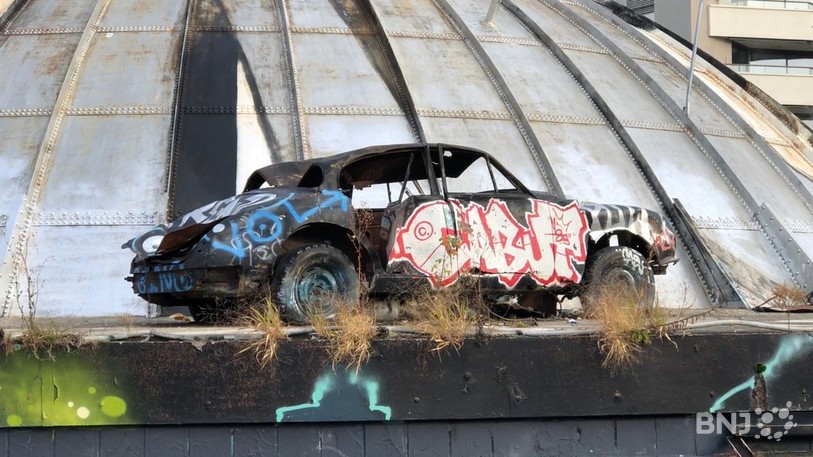 La fameuse Jaguar qui trône à l'entrée de la Coupole a été déménagée mercredi. Tout un symbole. (Photo : archives).