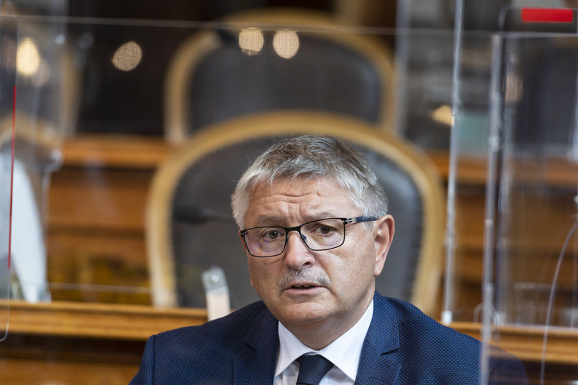 Charles Juillard a vu sa motion sur le prix des carburants être refusée à Berne (Photo archive : KEYSTONE ALESSANDRO DELLA VALLE).