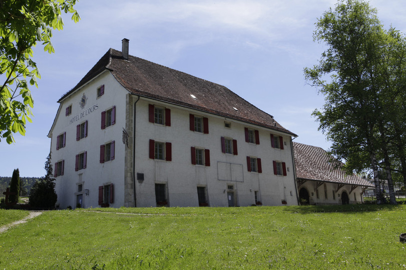 L’auberge historique a été construite en 1698 sous l’abbatiat de Frédéric de Staal. (Photo : Hôtel de l'Ours)