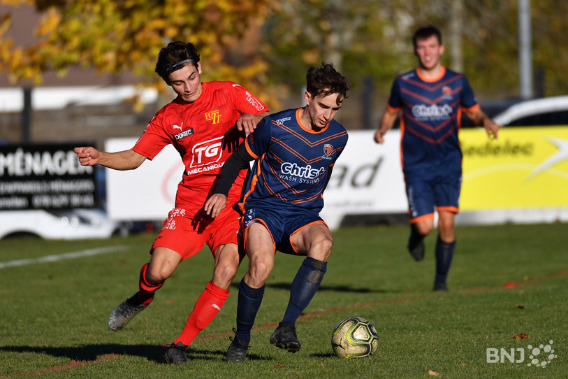 Jordan Loutenbach et le FC Ajoie-Monterri ont peiné pour venir à bout de Tavannes/Tramelan samedi (photo : Georges Henz).