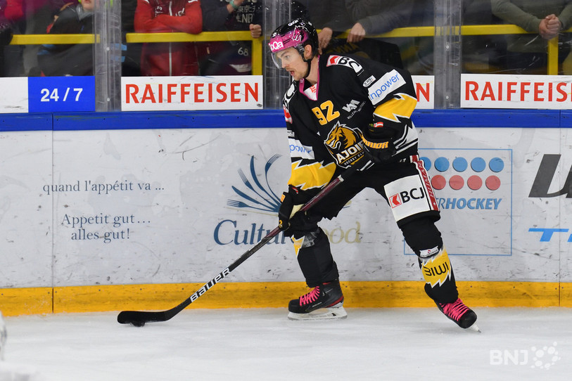 Sebastian Wännström passe, à son tour, par la case infirmerie (photos : Georges Henz).