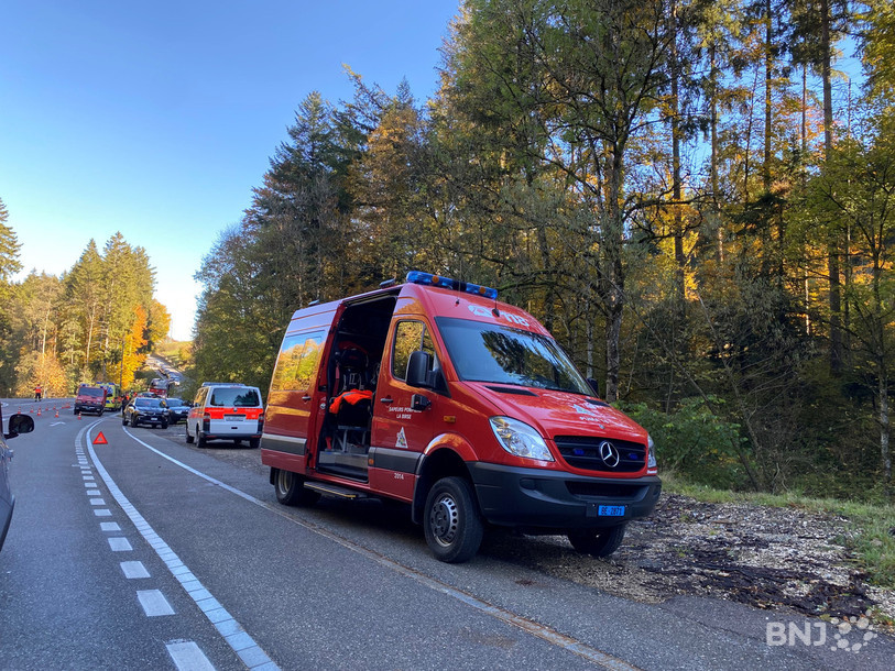 L’accident a nécessité l’intervention d'une ambulance et des pompiers.