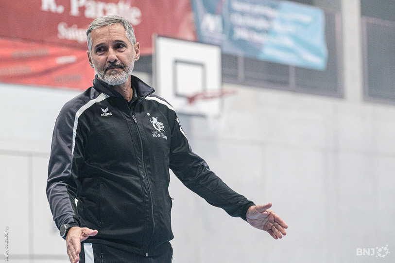 Luiz Souza dément avoir insulté les joueuses.