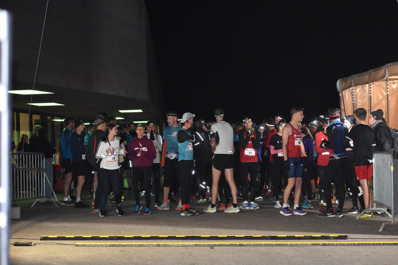 Plus de 60 coureurs ont pris le départ des différents parcours de l'Enjambée nocturne samedi à Porrentruy (photo : Enjambée nocturne).