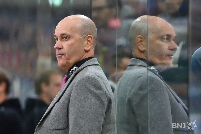 Le HC Ajoie de Gary Sheehan n'a jamais su prendre les devants samedi à Ambri (photo : Georges Henz).