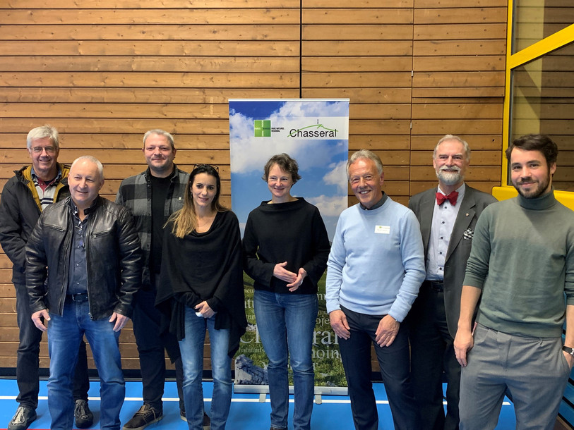 Les membres du Comité exécutif du Parc Chasseral. De gauche à droite : Serge Rohrer, Cédric Hadorn, Marcel Gilomen, Alexia Leconte, Elisabeth Contesse, Michel Walthert, Robby Tschopp et Aurèle Louis. Manque Danielle Rouiller. (Photo : Parc Chasseral).