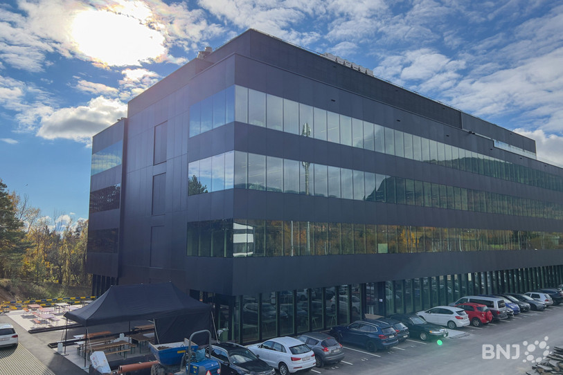 Arrivée en 2021, la manufacture Jean Singer & Co SA est déjà en quête de nouveaux espaces sur son site de Boudry. (photo : archives)