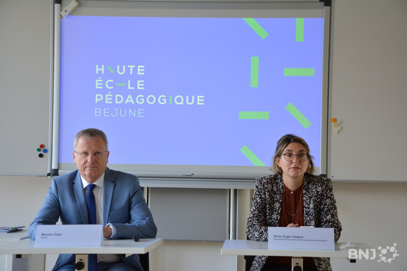 Maxime Zuber, recteur de la HEP-BEJUNE, et Deniz Gyger Gaspoz, vice-rectrice de la recherche et des ressources documentaires sont fiers d'annoncer l'accréditation de l'institution.