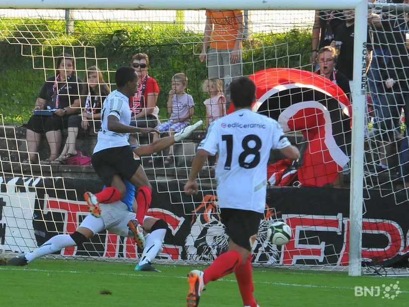 Le but du xamaxien Yohan Kely Viola à la 50e minute de la rencontre qui opposait Neuchâtel Xamax 1912 et le FC Laufen.