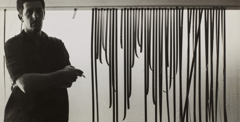 Henry Brandt vers 1962. (Photo : Simon Edelstein, Fonds Henry Brandt, Musée d’art et d’histoire de Neuchâtel.)