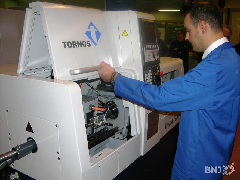 Tornos