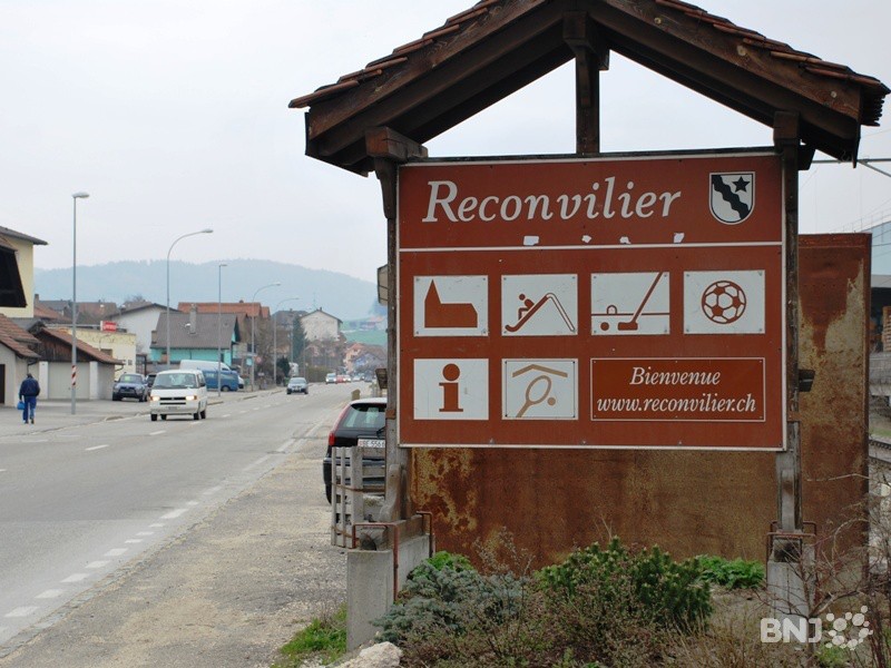 Panneau d'entrée à Reconvilier
