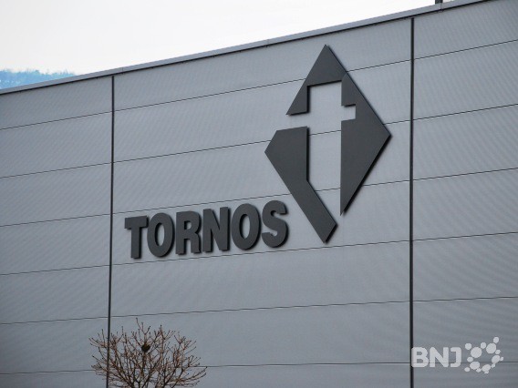 Tornos