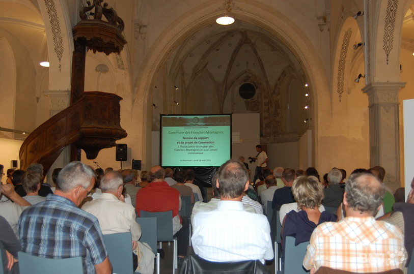 Remise du projet de fusion aux maires des Franches-Montagnes