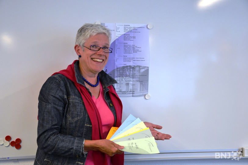Marie-Josèphe Lachat présente le progrrame du SFA