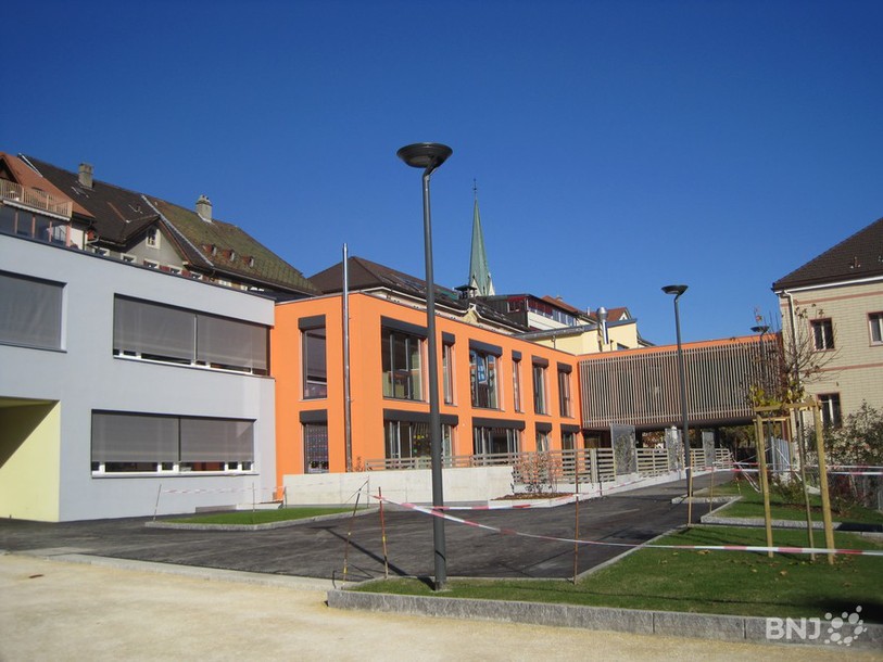 Alentours de l'école à journée continue imérienne