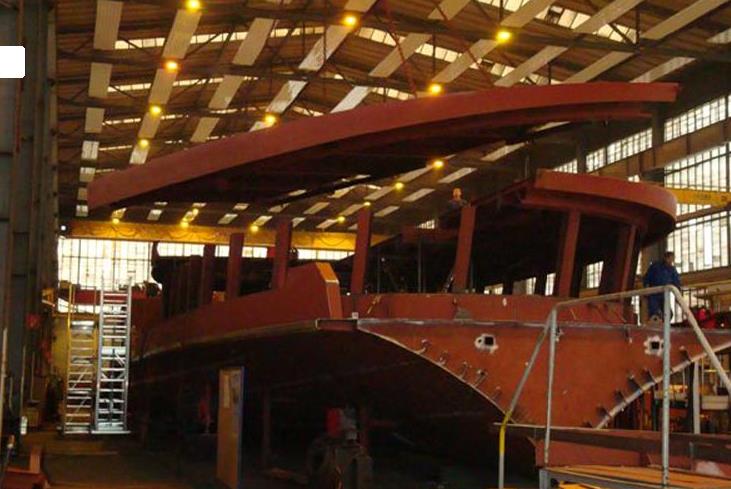 Le futur bateau MS 300 au chantier naval de Linz (Allemagne)