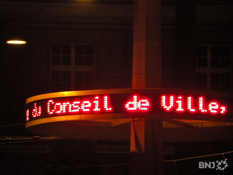 L'horloge de la Place Centrale au temps où elle fonctionnait encore