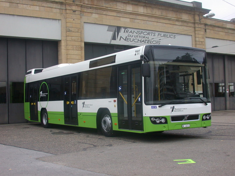 Nouveau bus blanc et vert des TN