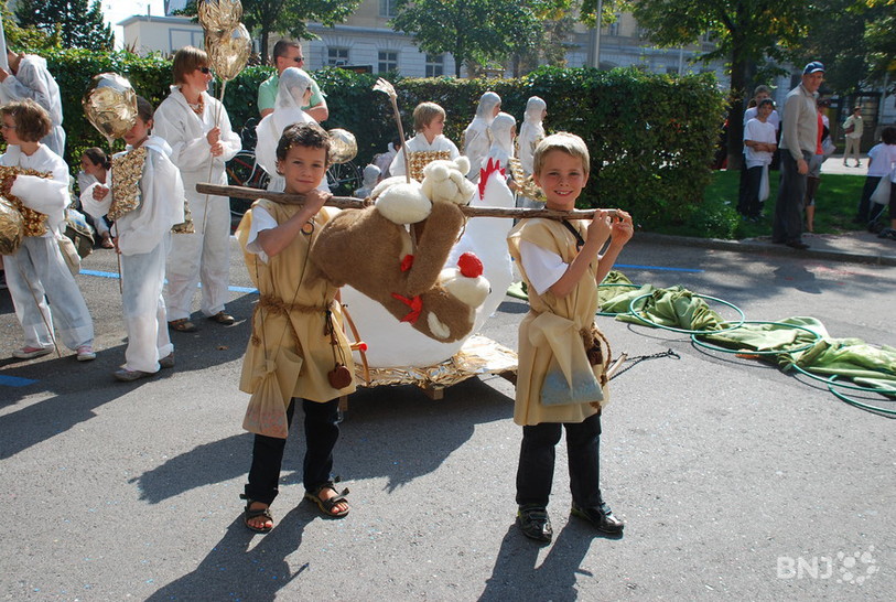 Cortège des enfants de la Fête des vendanges