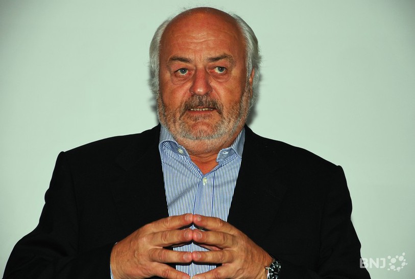 Andy Rhis a investi dans l'entreprise Limmex