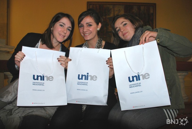 Trois lycéennes à la journée des Lycéens de l'Université de Neuchâtel
