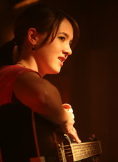 Sophie Hunger fait partie des signataires du manifeste pour le Théâtre du Jura (photo tout-strasbourg.com)