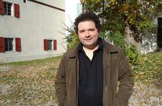 Mike le gagnant du jeu: des paroles une chansons