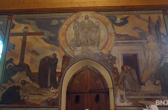 Dans le temple, fresque de L'Eplattenier, entretenue par Mr Perrenoud