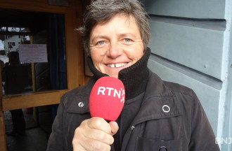 Pierrette, la factrice de la Ferrière qui a participé au jeu: des paroles une chanson