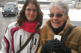 Cindy et sa grand-maman Huguette