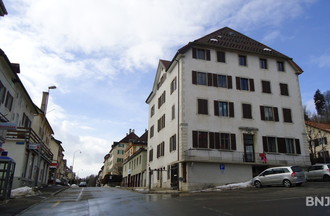 La maison lilas blanc ancien pensionnat de jeunes filles