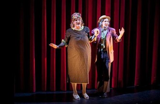 Alain en Edna dans Hairspray