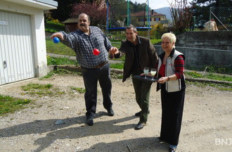 Un air du sud avec cette partie de pétanque improvisée