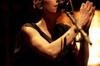 Emily Loizeau