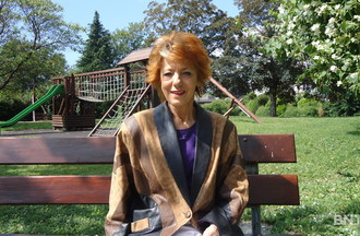 Yvette la gagnante du jeu: portrait chinois et grande fan de Johnny Hallyday