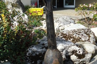 L'ancien battant d'une cloche de l'église de Conscise