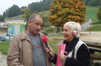Manuel répondant aux questions de culture générale