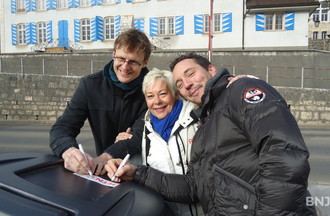 La séance autographes pour Pierrot