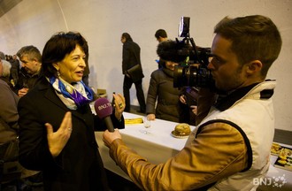 Doris Leuthard interrogée par Adrien Juvet.
