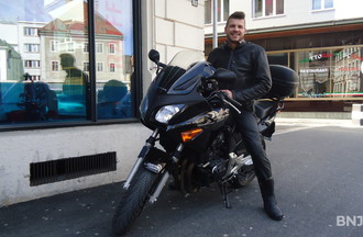 Le coiffeur motard Michel