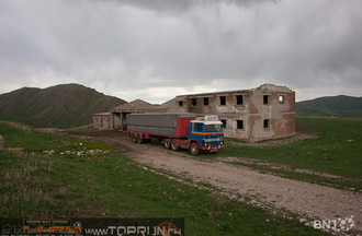 Over the Tahir pass, 2495mt ... and much more on www.TOPRUN.ch