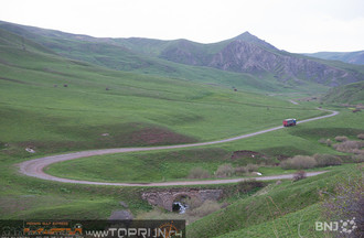 Over the Tahir pass, 2495mt ... and much more on www.TOPRUN.ch