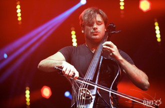2Cellos