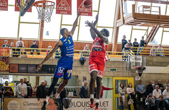 Boukhary Cissoko à la lutte avec Romani Hansen