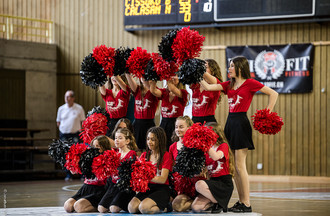 La cohorte des pom-pom's girls bien garnie