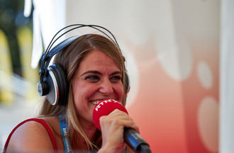 Laura, responsable des backstage